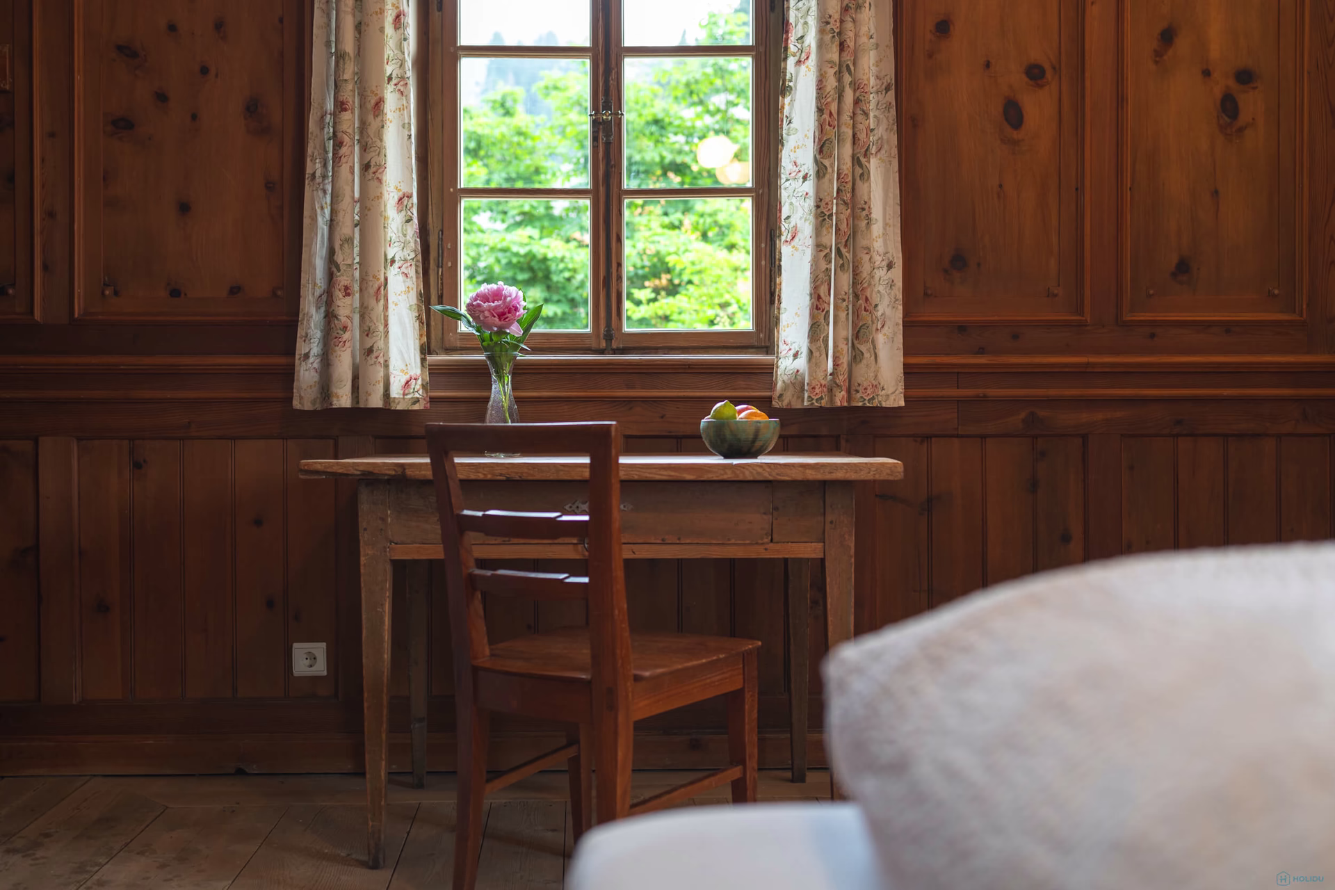 Erker Suite interior 10