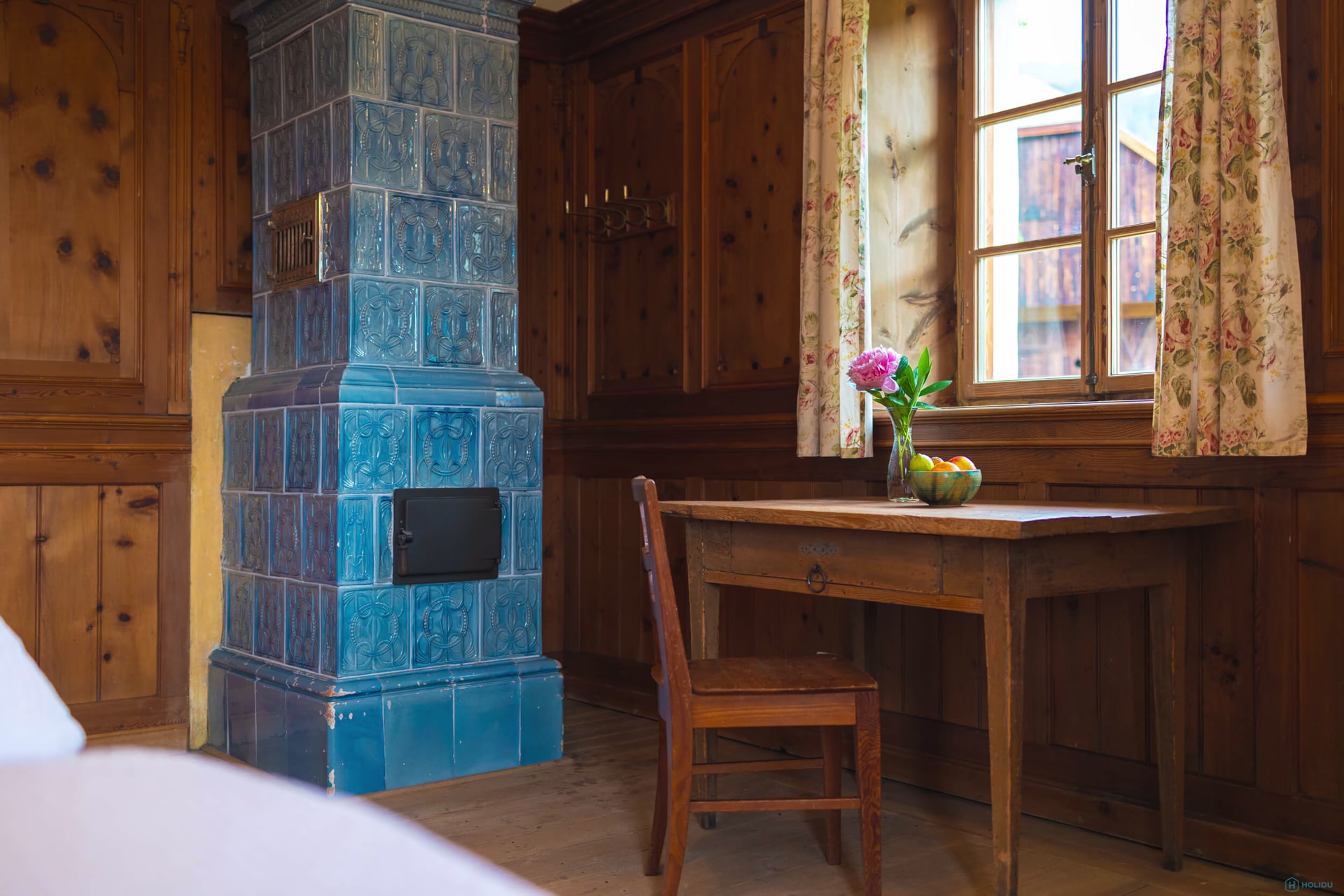 Erker Suite interior 12