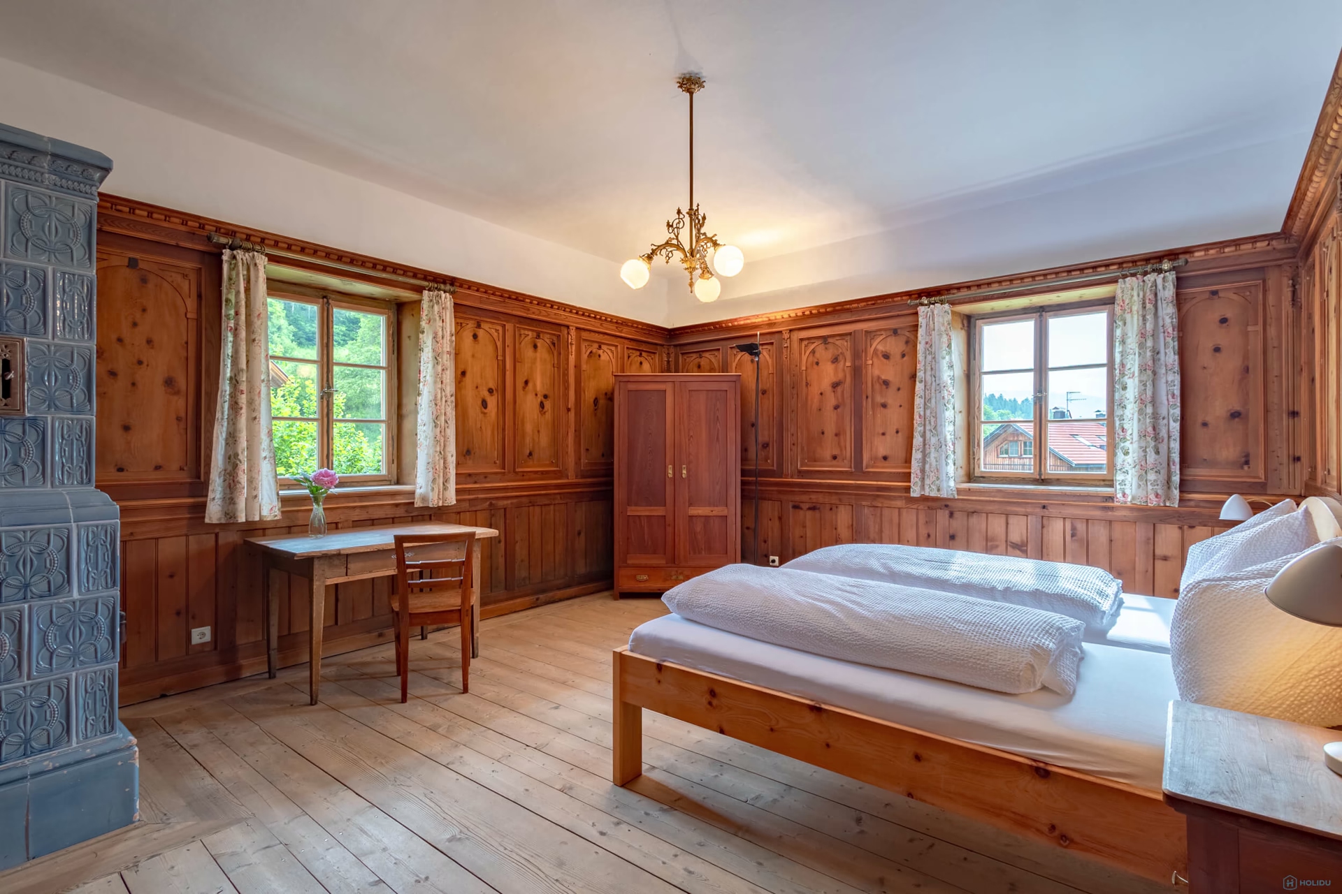 Erker Suite interior 18