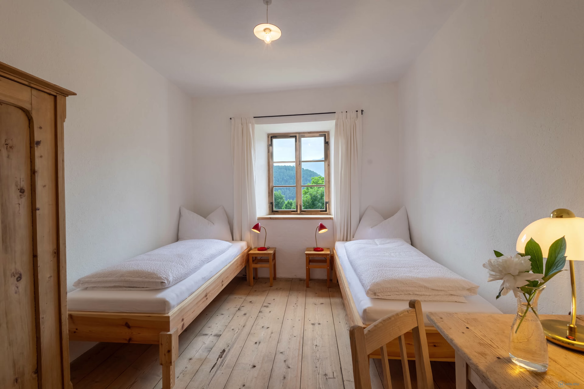 Apartment Gotik interior 14