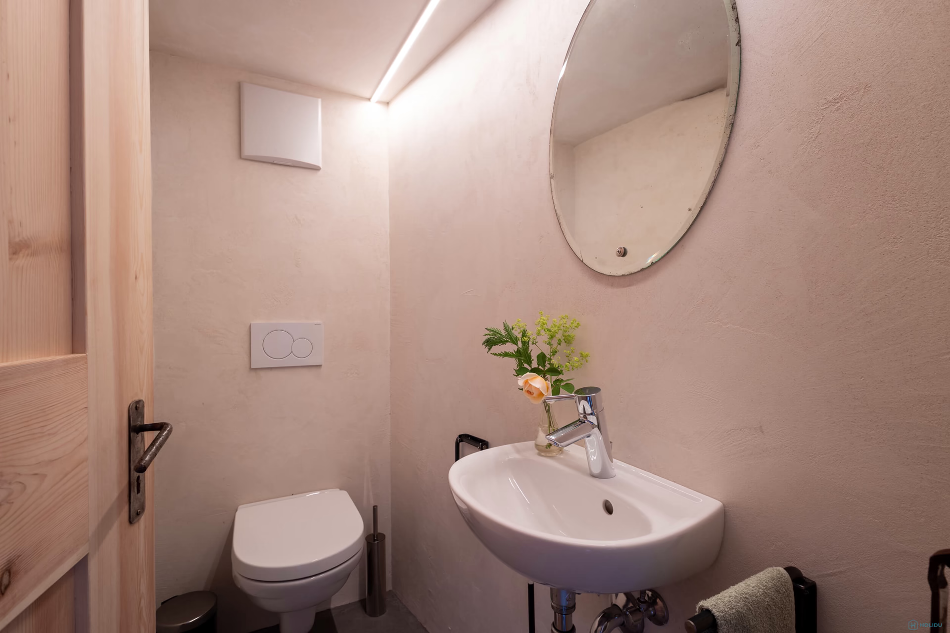 Apartment Gotik interior 18